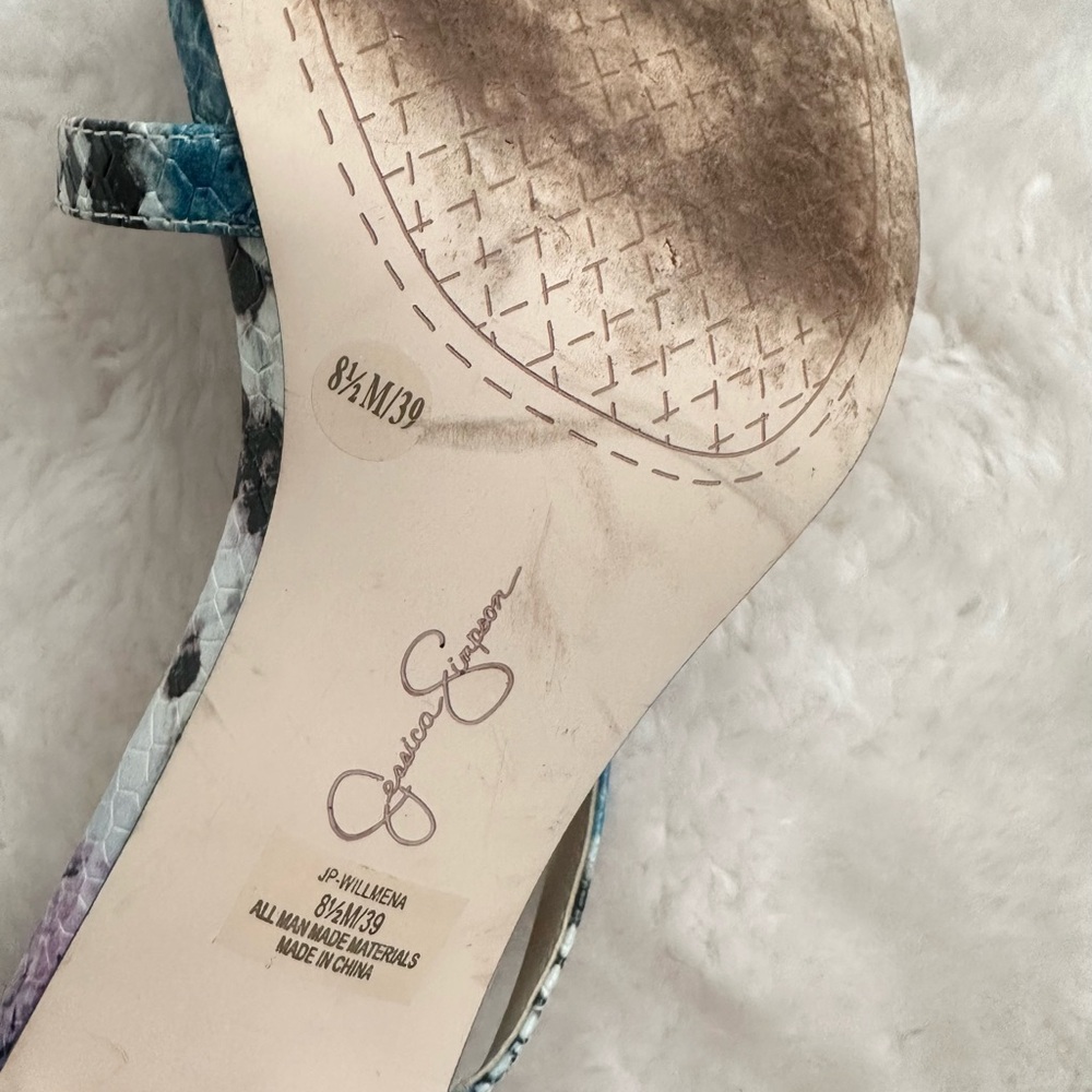Jessica Simpson Block Heel Sandal - Picture 6 of 11